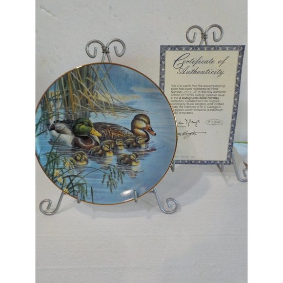 Vtg 1991 "Family Outing" A Loving Look Premier Issue Fine China Plate 23k #4549B - Picture 2 of 5